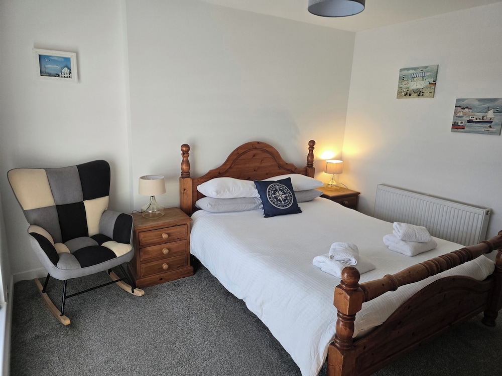 Eden Rose Cottage in Morecambe hot tub