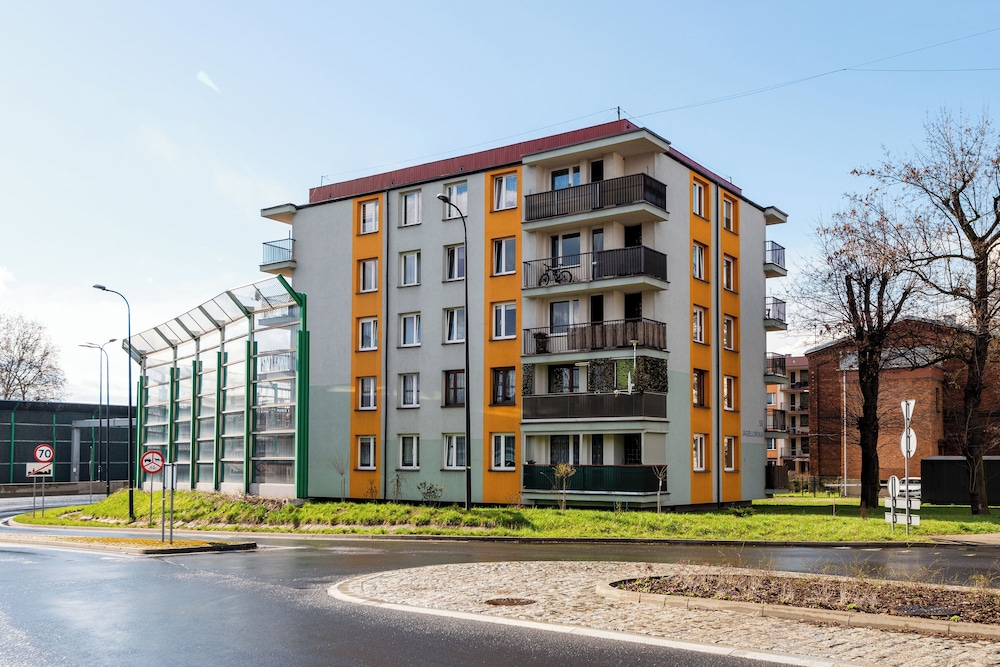 Friends - by Kairos Apartments