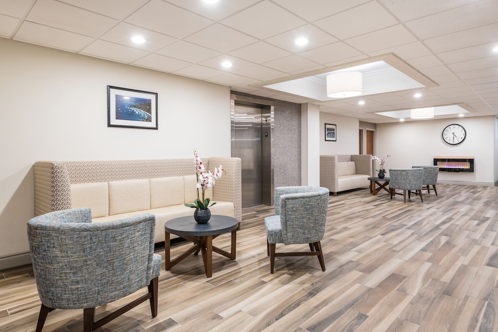 Gananoque Vacations - Holiday Inn Express Hotel  Suites Gananoque, an IHG Hotel - Property Image 7