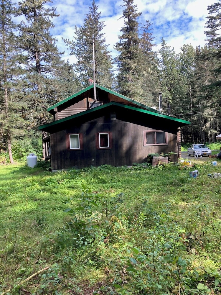 Valdez Lodge