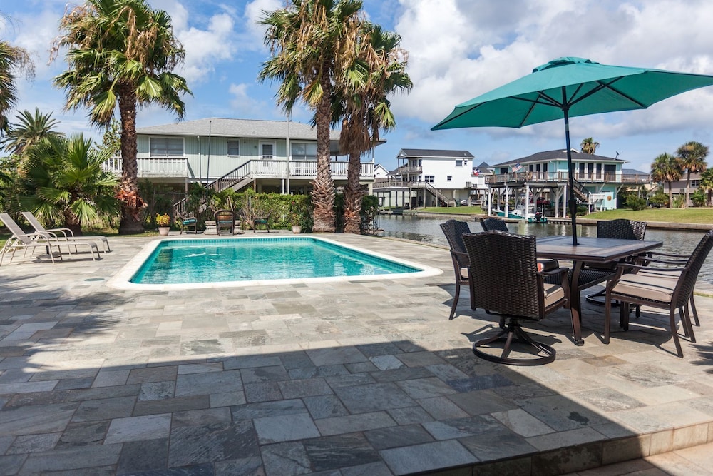 Luna Mar by Ryson Vacation Rentals