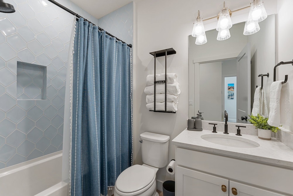 Red Rock Lagoon 3 Bedroom Condo