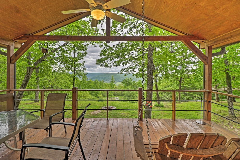 'bullfrog Bluff' Mountain View Cabin w/ Deck! view 3