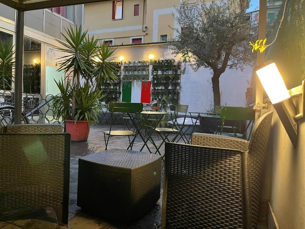 Lion University & Youth Hostel Milano