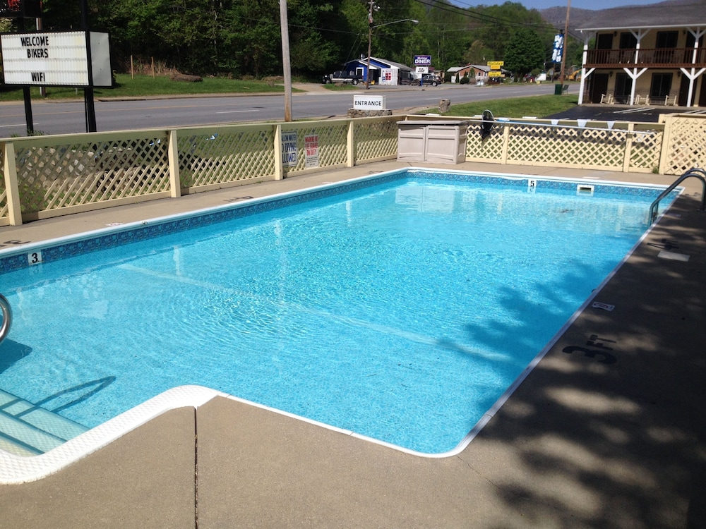 Travelowe's Motel