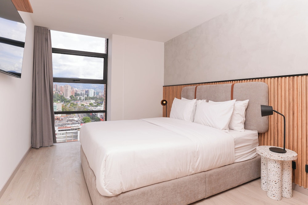 Metropolitan Living by HOUSY