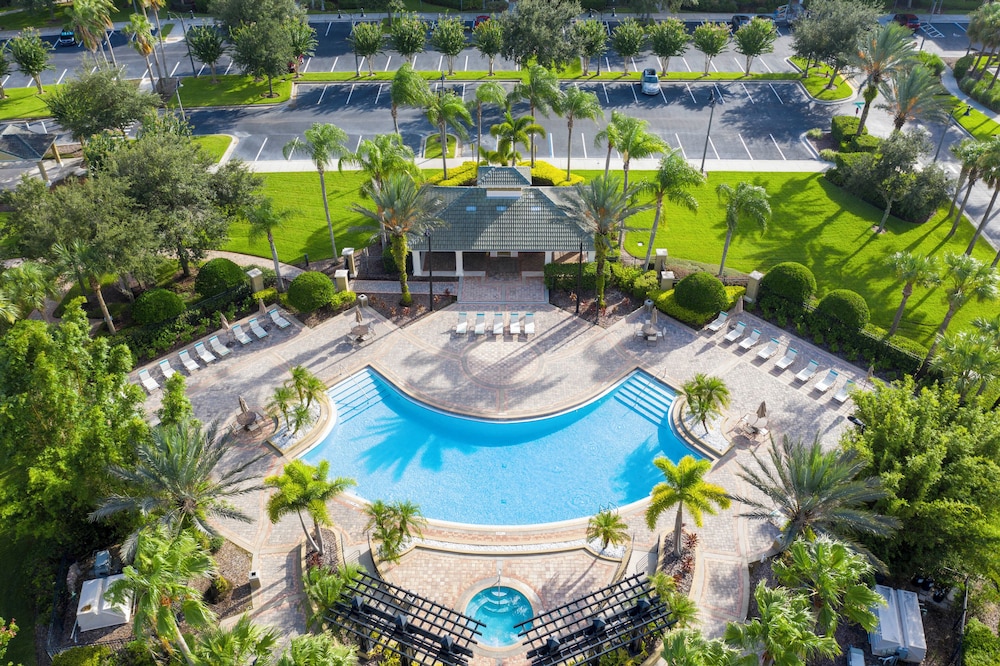 Magnificent 2 Bedroom Apartment Vista Cay Resort 107