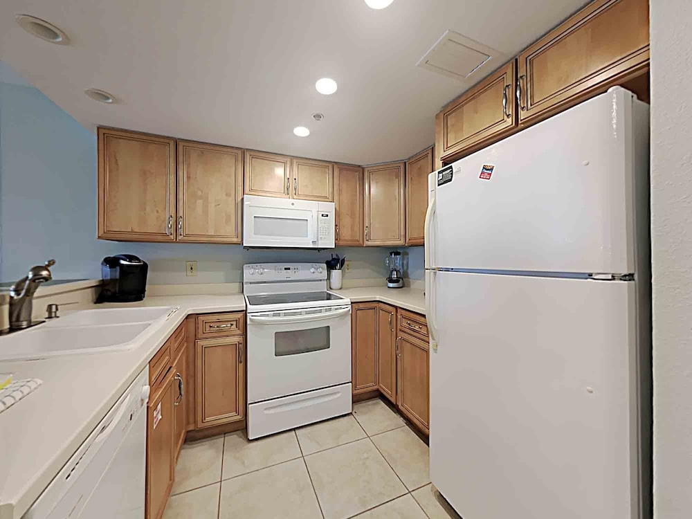 Ocean Breeze West by Southern Vacation Rentals