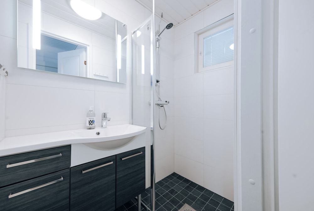 3BR Holiday Apt. with Sauna