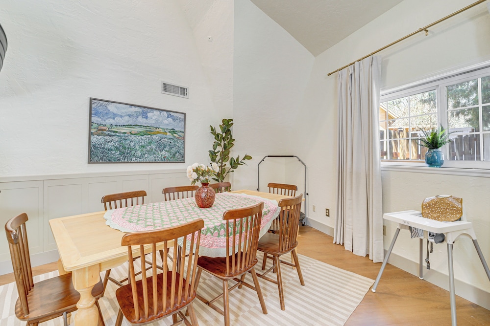 Family Getaway: 'foxwood Cottage' in Star Valley!
