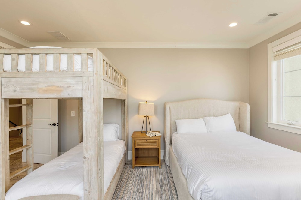 Sleeps 48, 2 Homes w/ Private Beach Access Bradley Circle Buyout by Avantstay