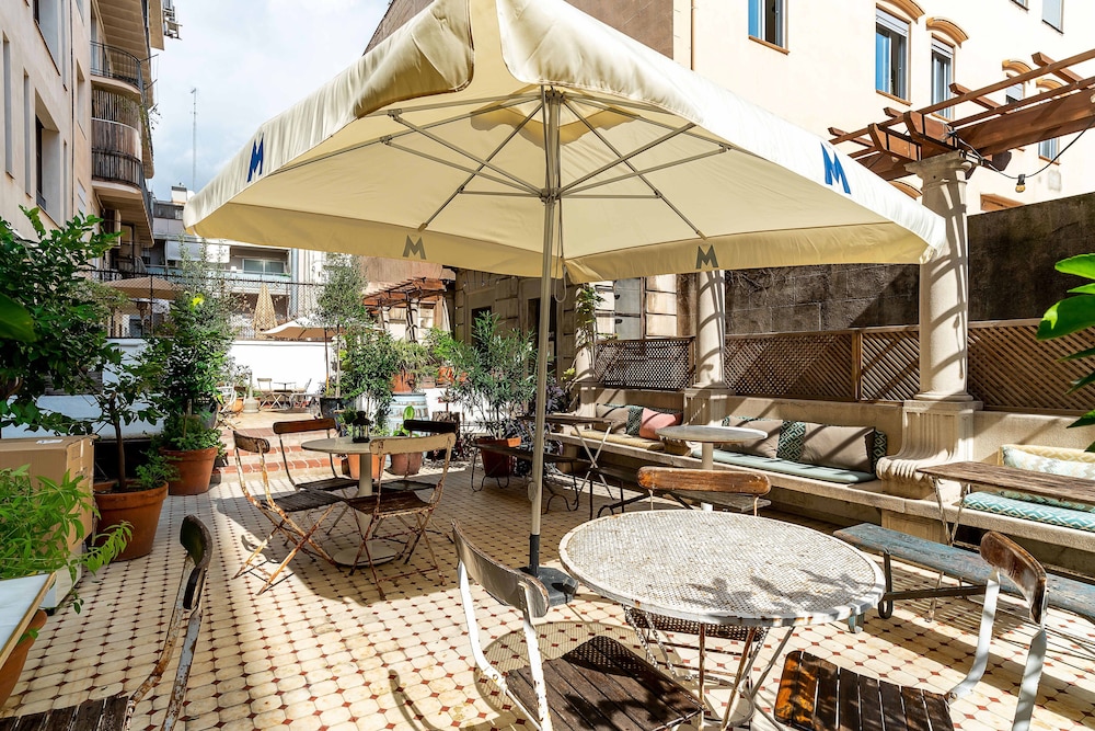 Casa Gracia Barcelona - Hostel