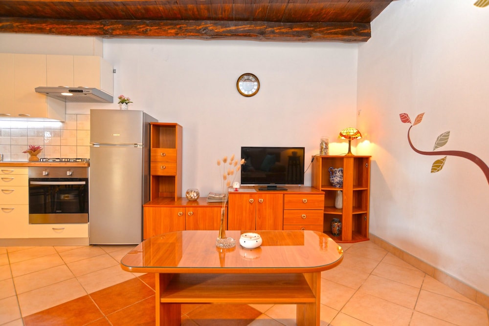 Apartment 1122 view 2