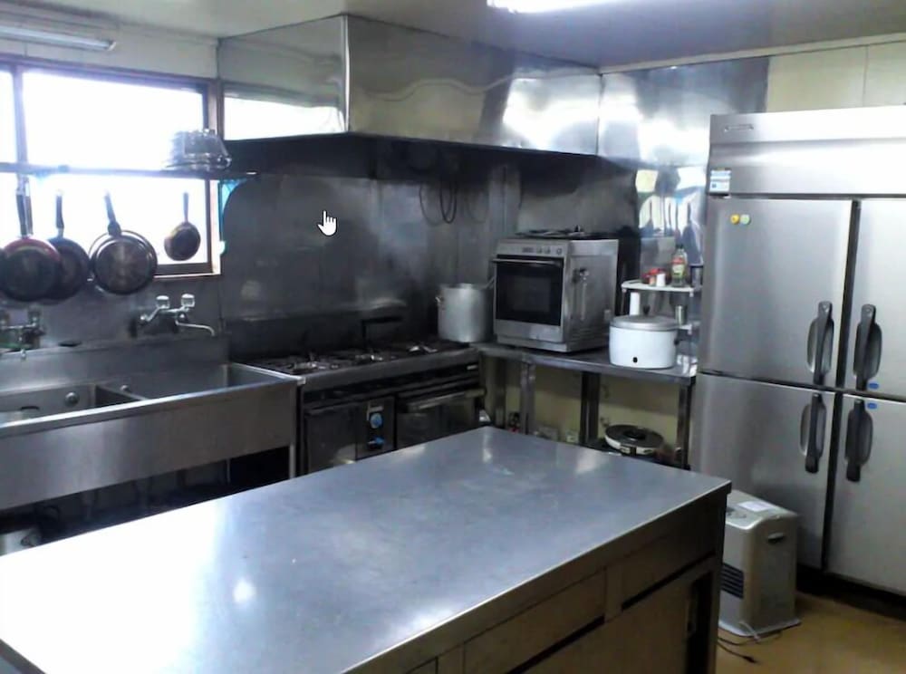 Rental Lodge WHITE RABBIT Madarao kogen Cottage MIDORINO KAZE view 3