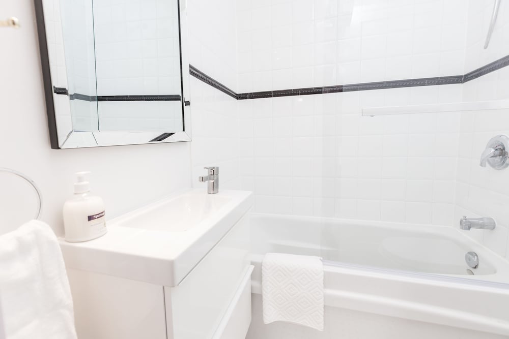 Applewood Suites - 2 BDRM Annex Loft