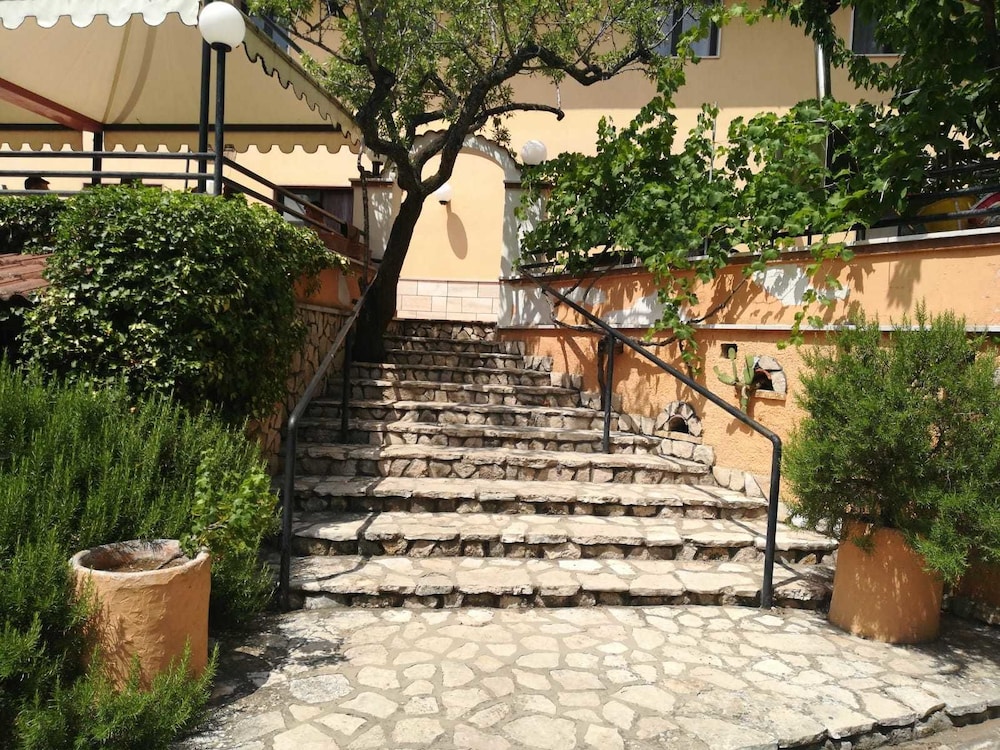 San Giovanni Rotondo Vacations - Hotel Ristorante la Collina - Property Image 10
