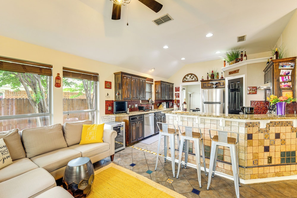DFW Fun Awaits: Family Home in Crowley!