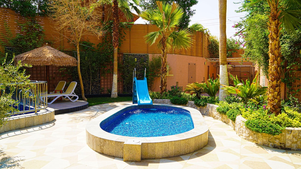 The Land Villas Ammaria