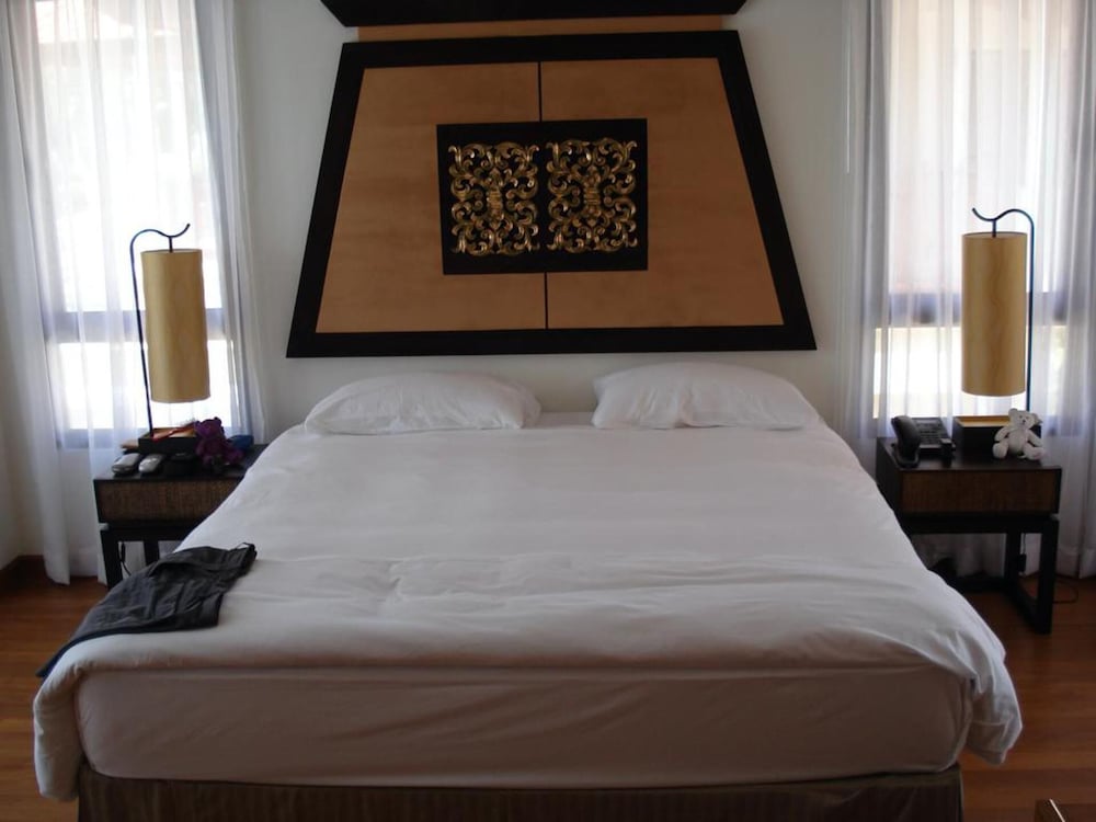 Beautiful 3-bed Villa in Cherngtalay, Thalang