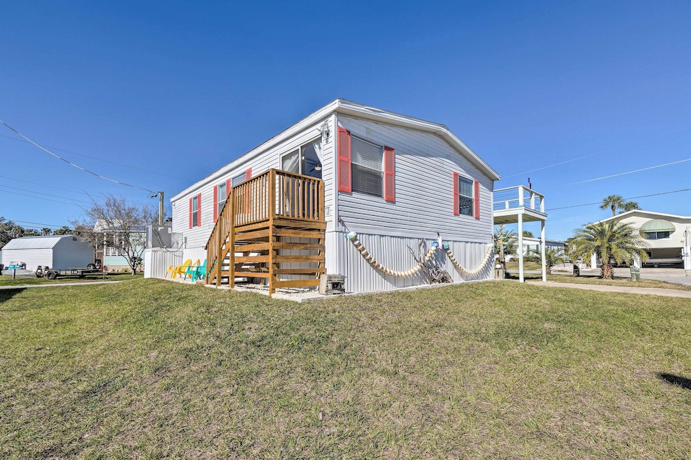 Homosassa River Home w/ Private Boat Ramp & Kayaks view 3