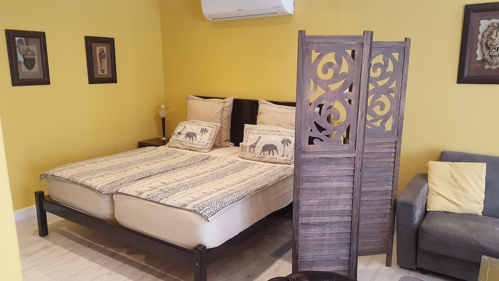 Constantia Cottages