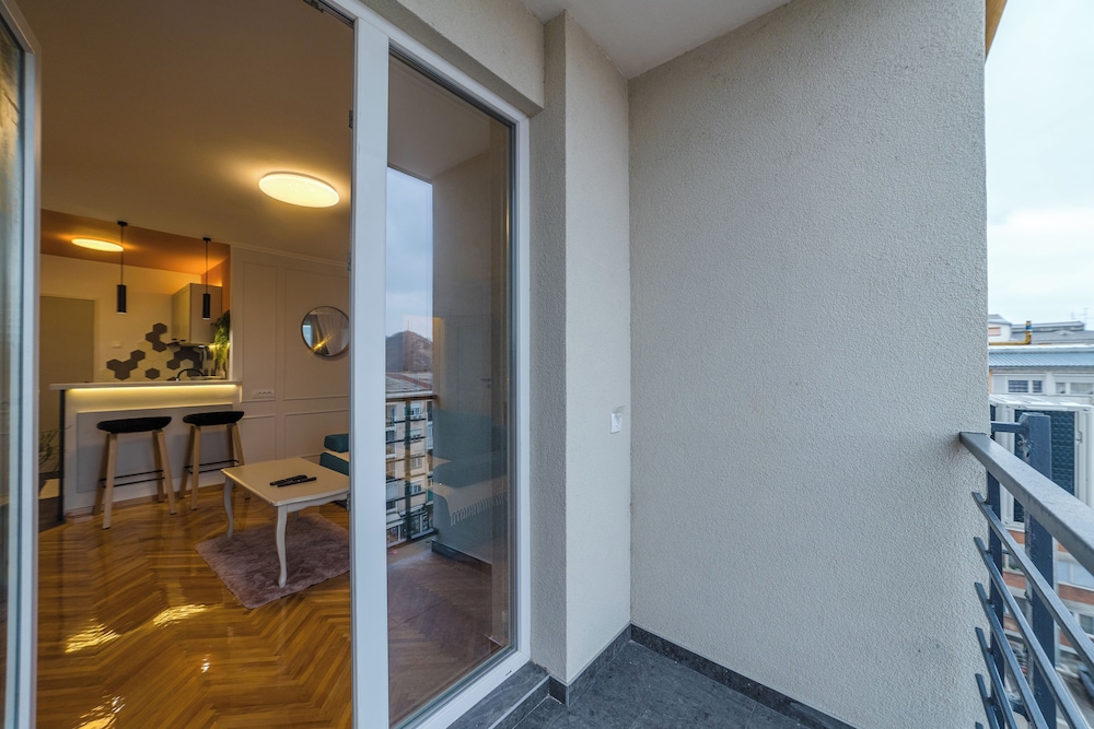 Modern Studio in Central Pirot