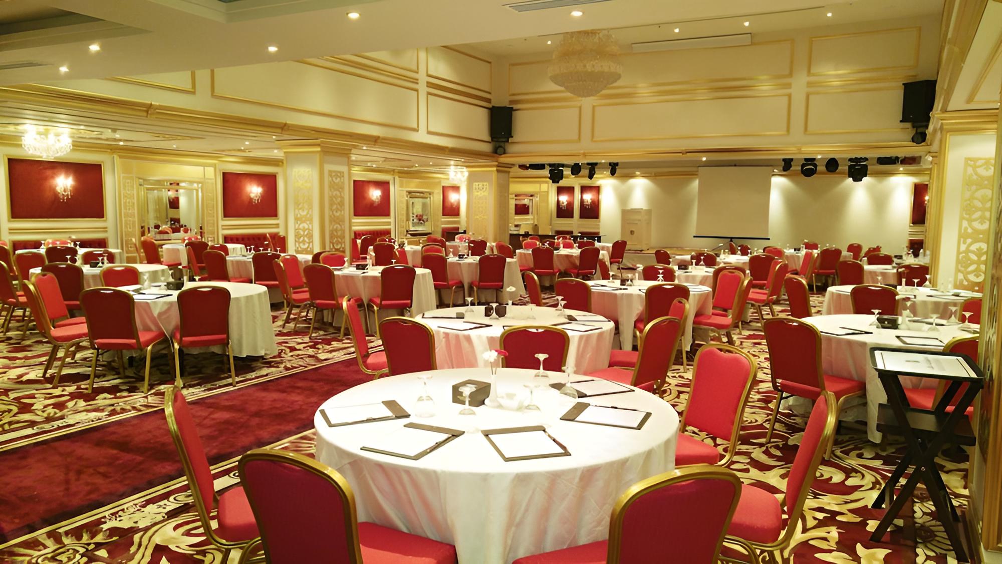 Grand Park Hotel