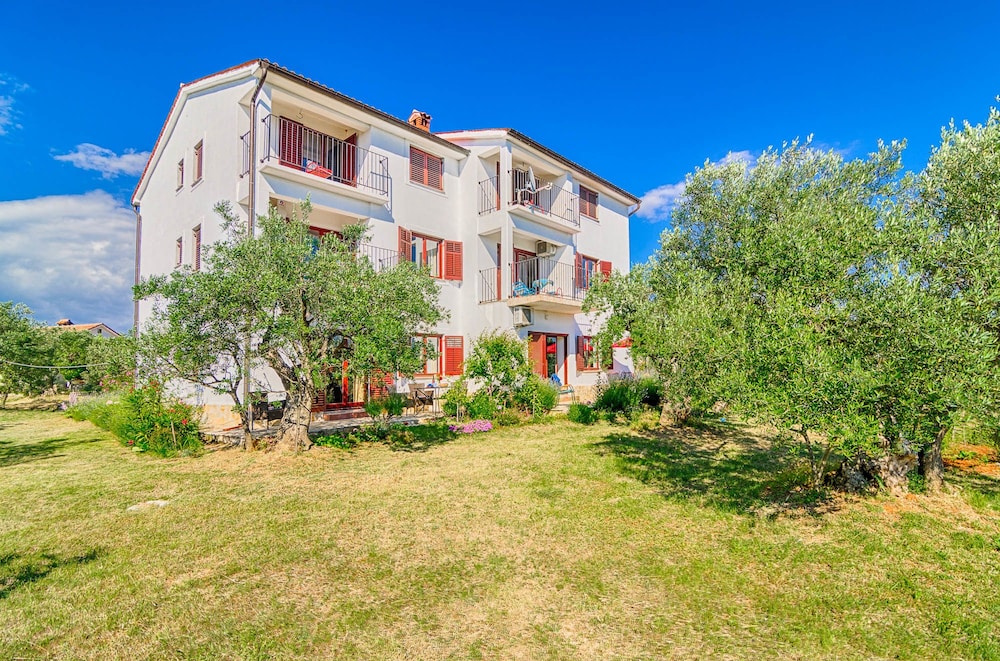 Blue Story Apartments