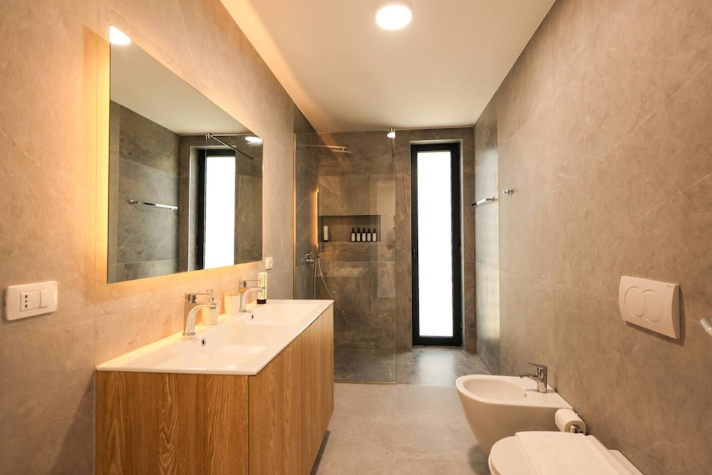 Sanpietro Deluxe Villa