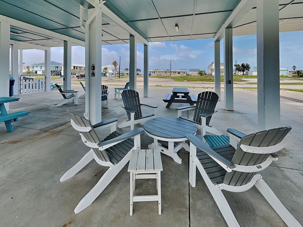 Inn at Bleu Estuary by Miss Kitty’s