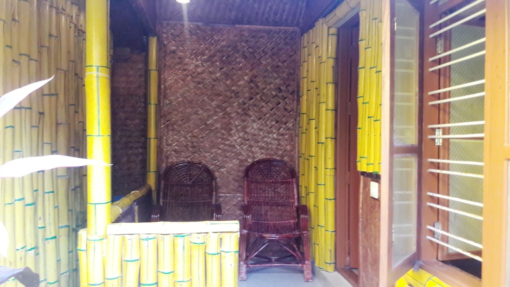 Savithri Inn