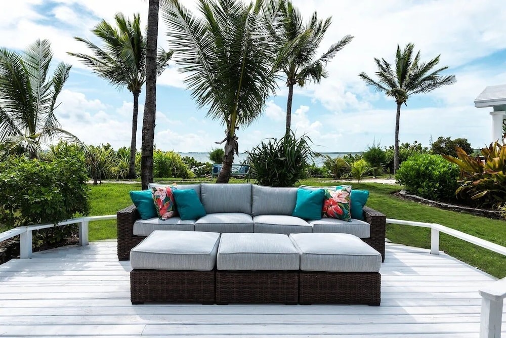 Middle Cay Estate 7 Bedroom Estate