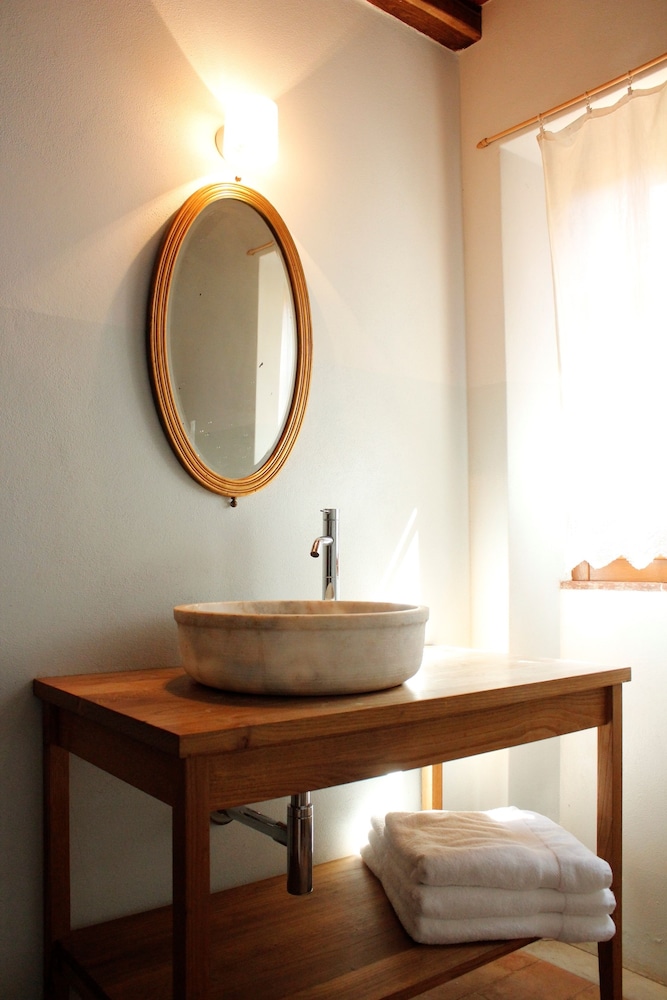 Almora Bed & Breakfast