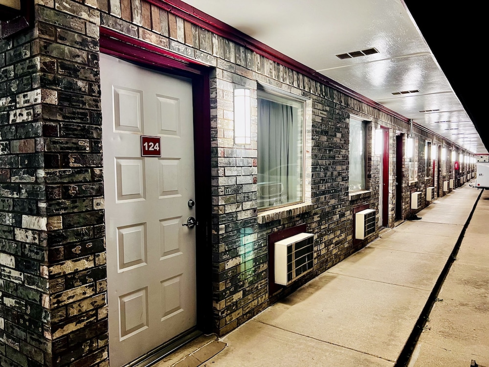 GREYSTONE INN