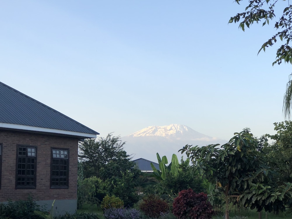Airport Planet Lodge at Kilimanjaro Airport