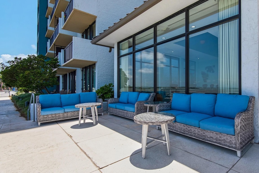 Bayside Inn 6786