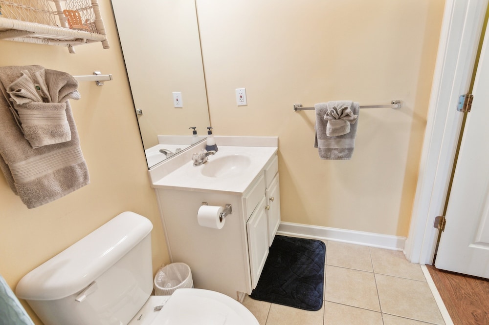 Havens On The Nine 2 Bedroom Condo