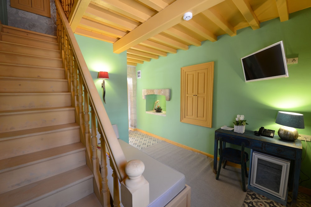 Marge Otel - Image 59