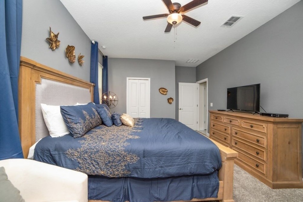 8812cruden 8 Bedroom Villa by RedAwning view 5