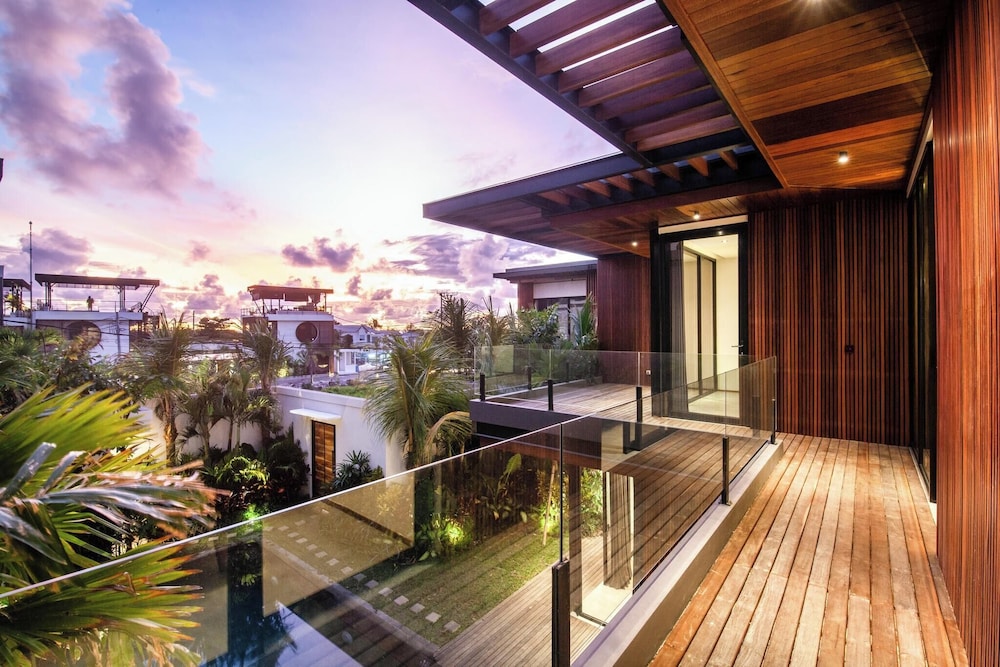 Elegant 5BR Villa Beach at 200m Canggu view 2