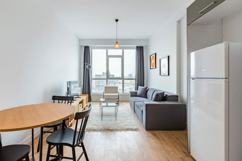 Modern Flat With Fantastic City View in Kadikoy