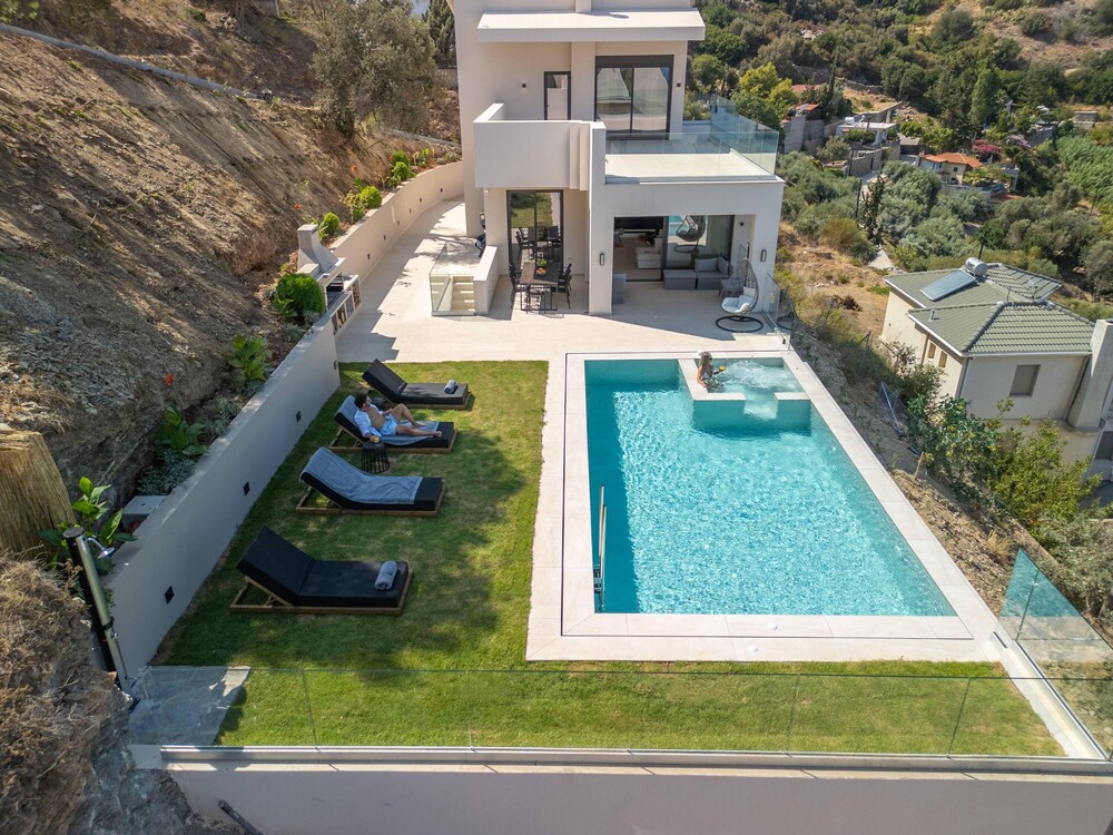 Luxury Villa Verde