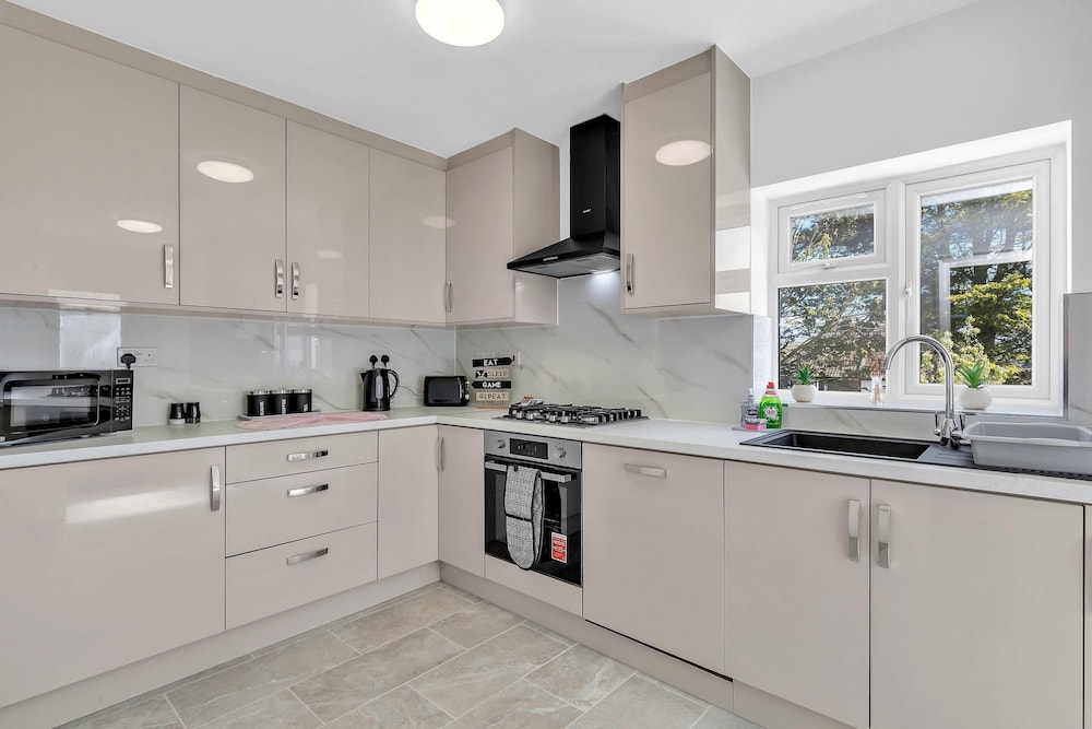Kemptown Corner With Free Parking By My Getaways