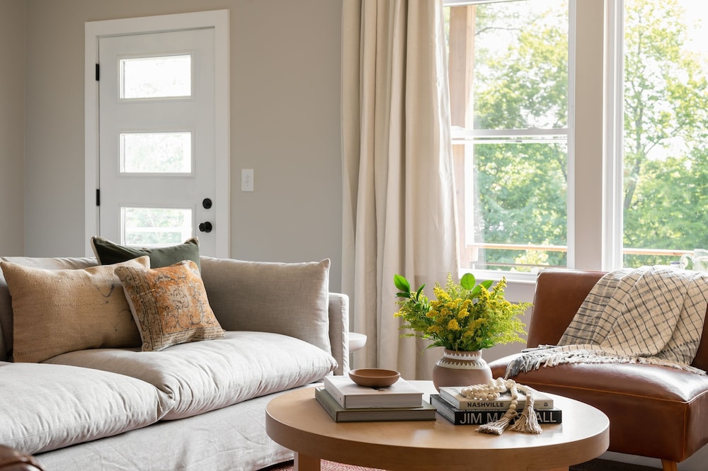 Mccreery by Avantstay Stylish Spacious Nashville Flat w Modern Design