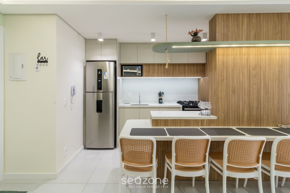MCB - Apartments With Pool Near the Beach