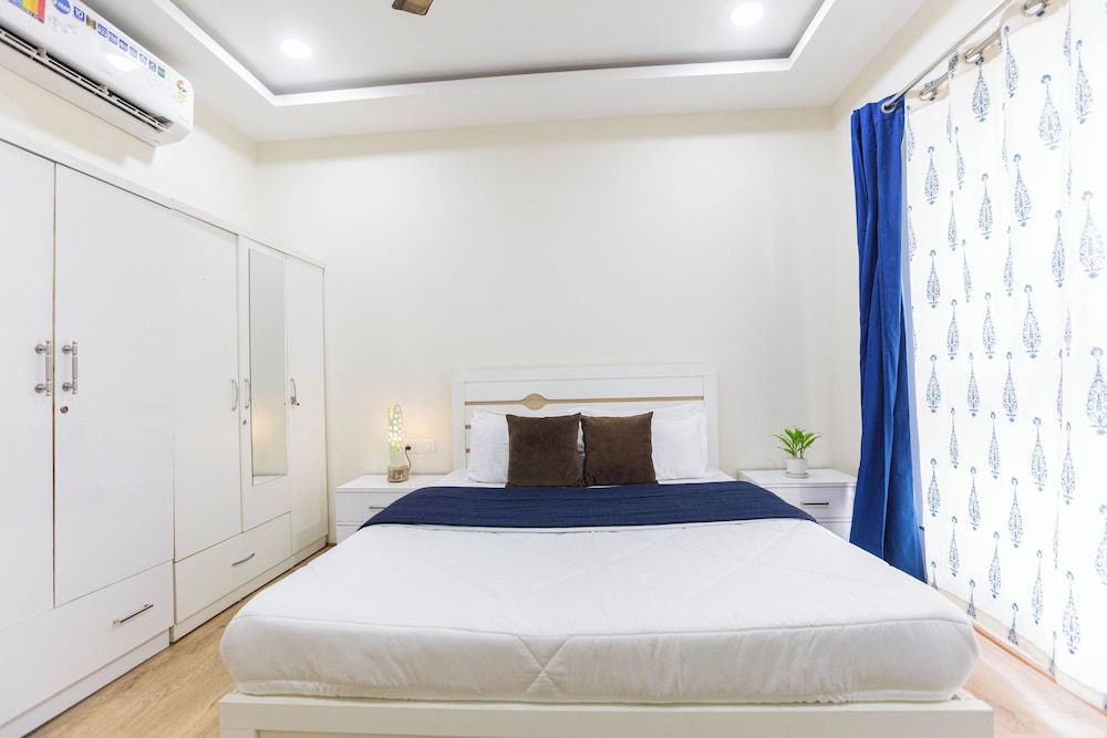 Indigo Studio by Jadecaps Nr. DLF IT Park