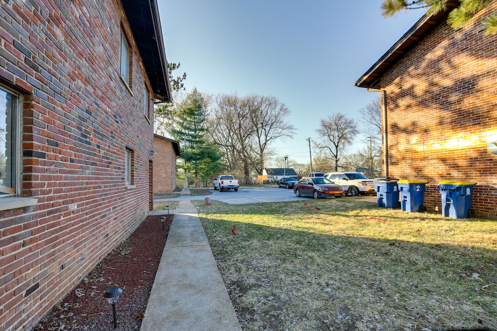 St Ann Townhome < 1 Mi to International Airport! - Property Image 6