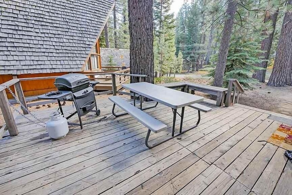 1870 Bella Coola Drive 3 Bedroom Cabin by RedAwning