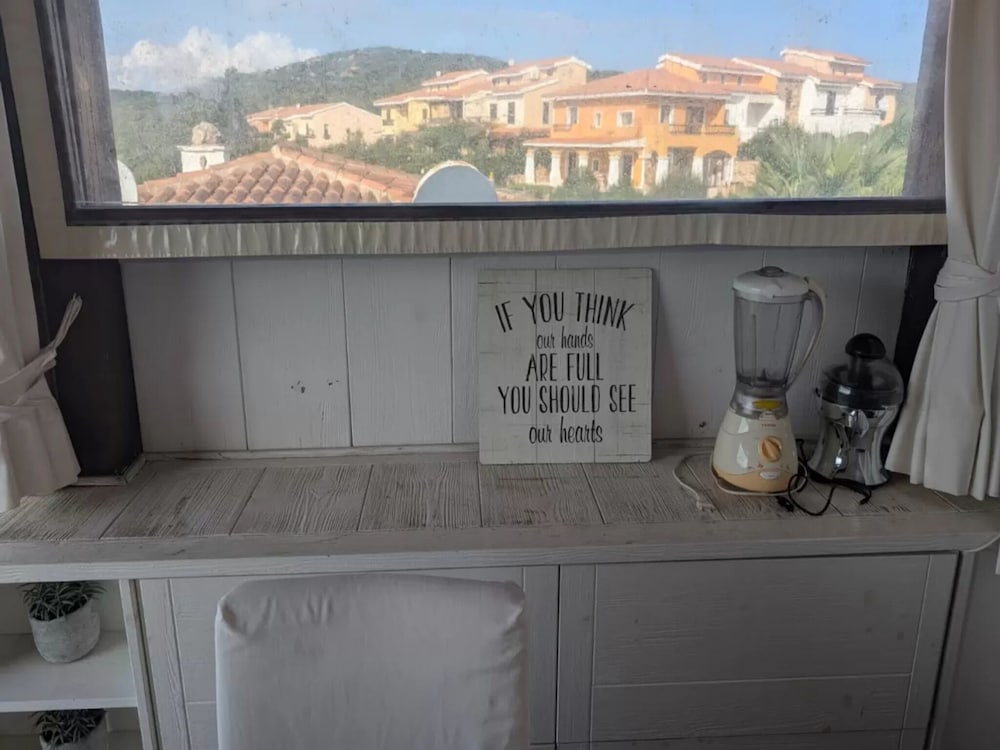Charming Apartment Near Spiaggia Bianca