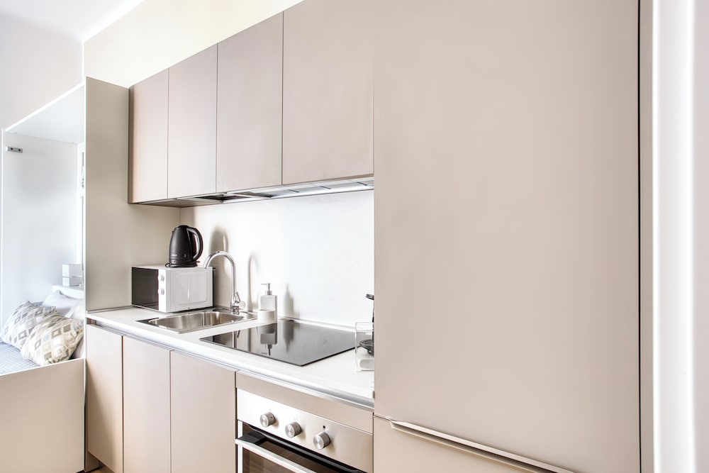 Old Milan Navigli Family Apartments
